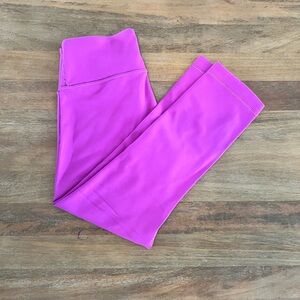 Lululemon Cropped Legging.